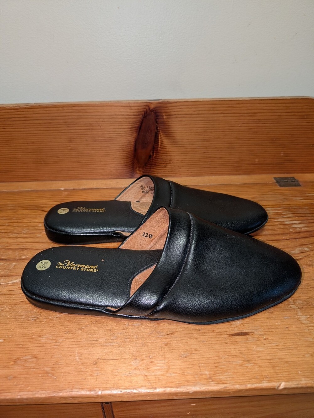Vermont Country Store Black Leather Mule Slippers Shoes Size 12W